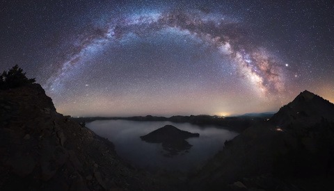 Watch What It Takes to Capture an Amazing 30-Shot Panorama of the Milky Way