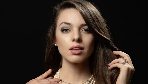 How to Use Backlighting for Dynamic Portraits