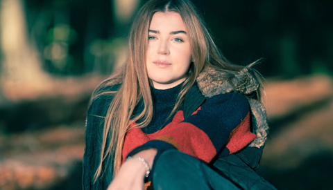 Unlock Better Portraits With This Must-Have Lens